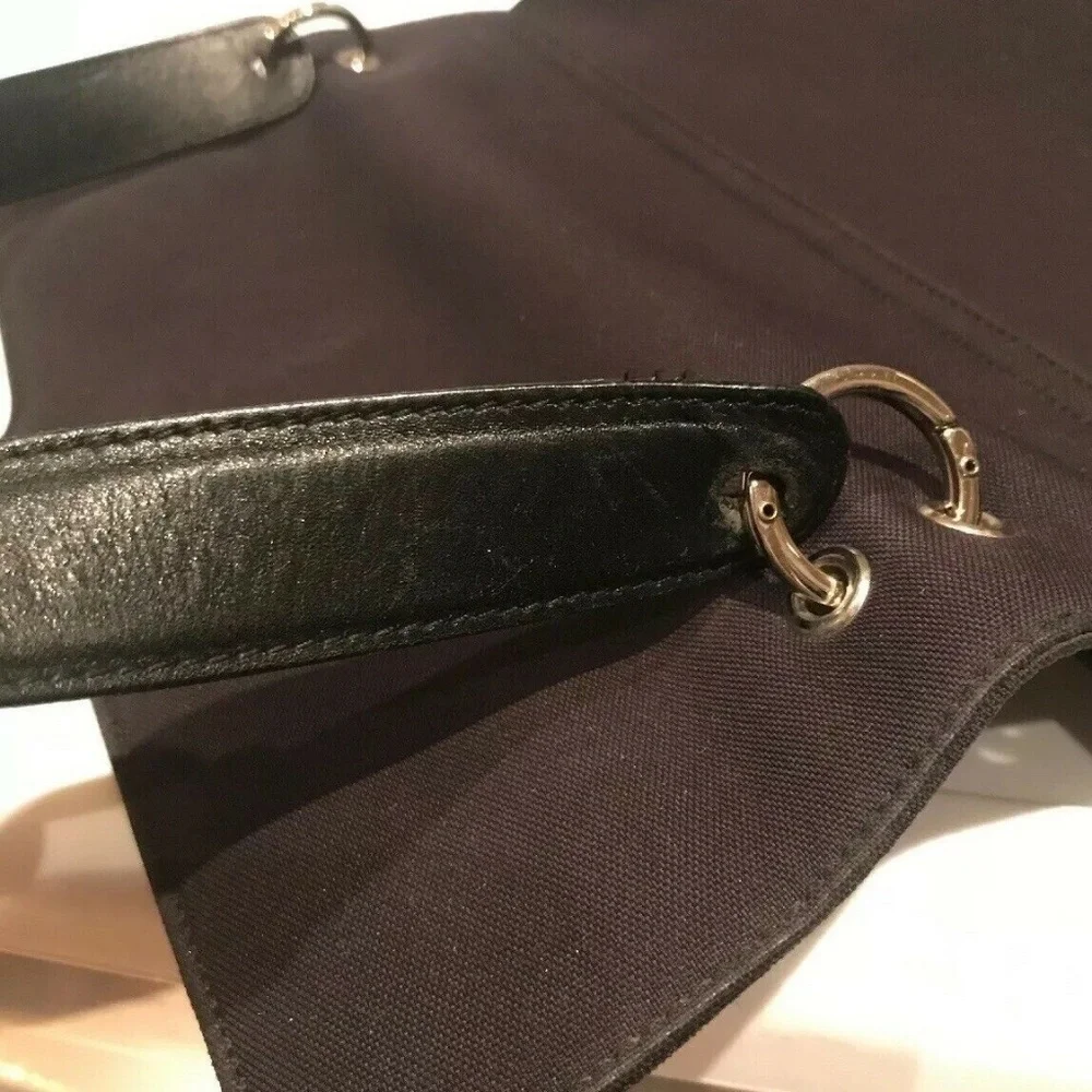 Salvatore Ferragamo Vara Black Shoulder Bag